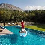 Quiet Land With Pool And Badminton Court Вилла
