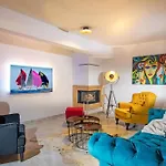 Вилла Quiet Land With Pool And Badminton Court *