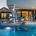 Quiet Land With Pool And Badminton Court * Млини