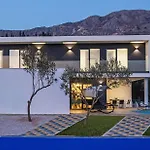 Quiet Land With Pool And Badminton Court Villa Mlini